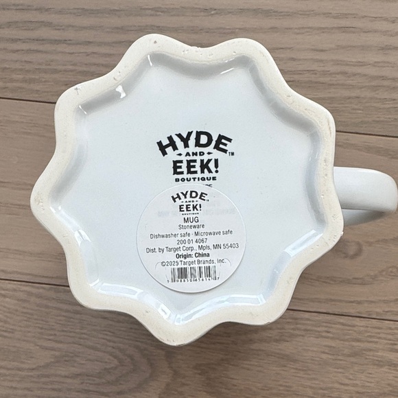 White Ghost Stoneware Mug - Picture 5 of 12